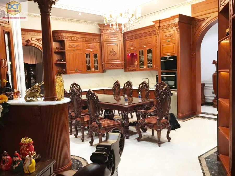 Mẫu tủ bếp cổ điển đẳng cấp gỗ gõ đỏ TB54